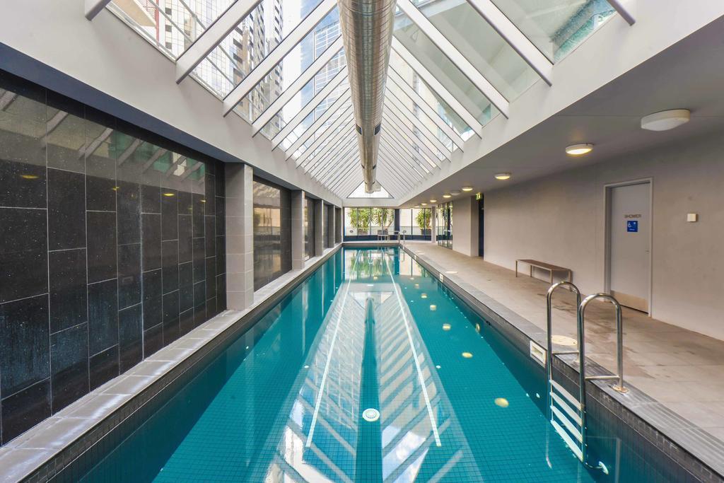 Staycentral - Cityviews On City Road Southbank ملبورن الغرفة الصورة